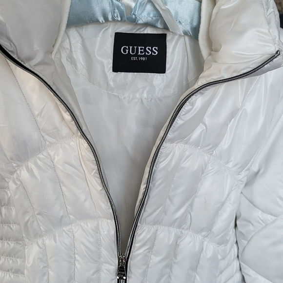 Guess White Down Puffer Jacket Medium - Picture 4 of 8